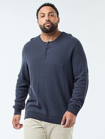Pull en maille piquée avec col rond boutonné
