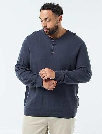 Pull en maille piquée avec col rond boutonné