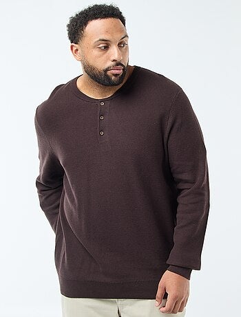 Pull en maille piquée avec col rond boutonné