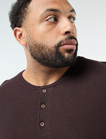 Pull en maille piquée avec col rond boutonné