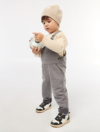 Pull en tricot torsadé