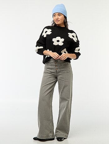 Pull épais fleurs brodées