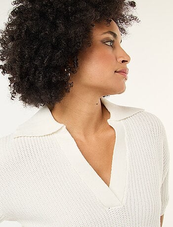 Pull esprit polo avec encolure V