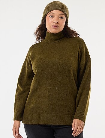 Pull montant avec fente bijou au dos