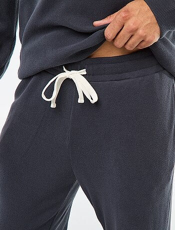 Pyjama long en matière gaufrée et douce - 2 pièces