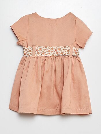Robe à fronces avec ceinture