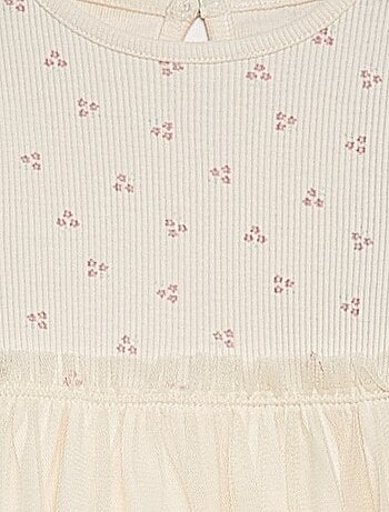 Robe à manches courtes avec bas en tulle