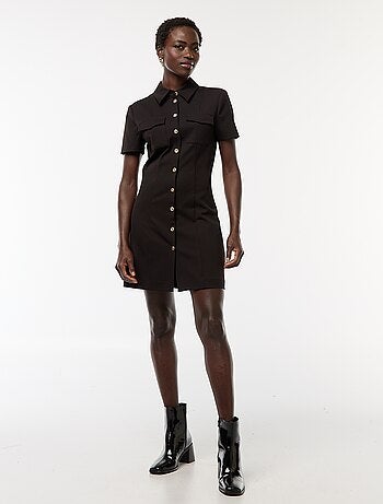 Robe chemise manches courtes avec ouverture boutonnée dorée