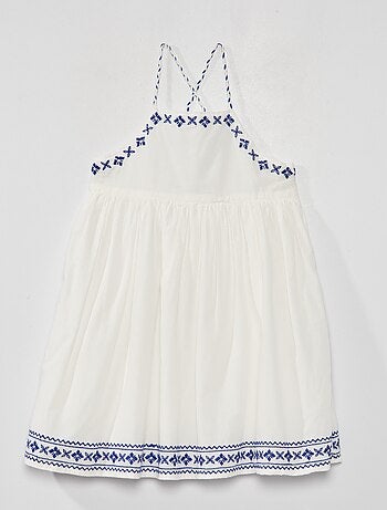Robe corolle avec broderies