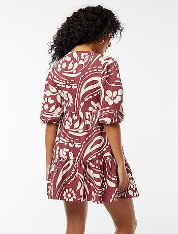 Robe courte à manches 3/4 et à motif