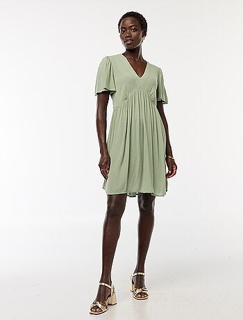 Robe courte à manches courtes avec base volantée