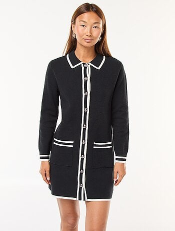 Robe courte en maille avec ouverture boutonnée