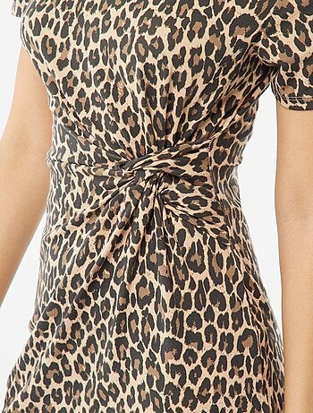 Robe courte manches courtes avec effet drapé