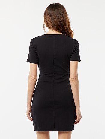 Robe courte manches courtes avec effet drapé