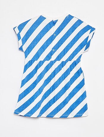 Robe en matière crêpée avec ouverture pressionnée au dos