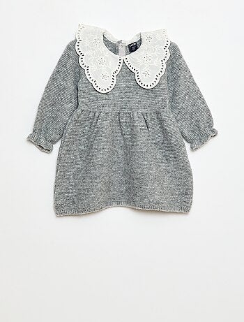 Robe en tricot avec col claudine