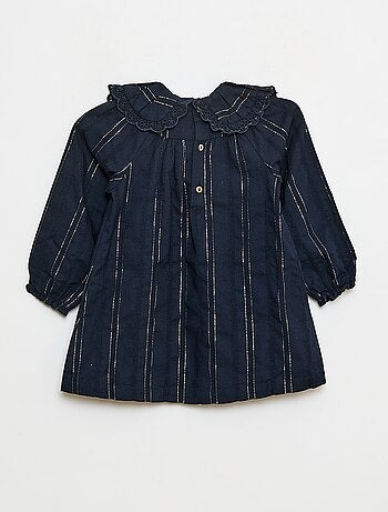 Robe légère avec fils brillants all over + col avec broderies