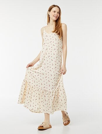 Robe longue à fines bretelles en matière gaufrée