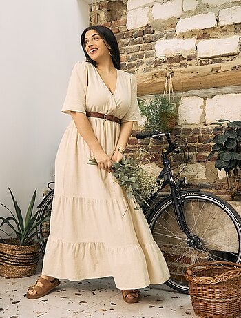 Robe longue à manches courtes et base à étage