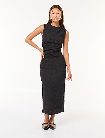 Robe longue gaufrée avec emmanchure américaine