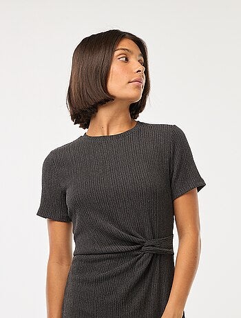 Robe longue twistée à la taille