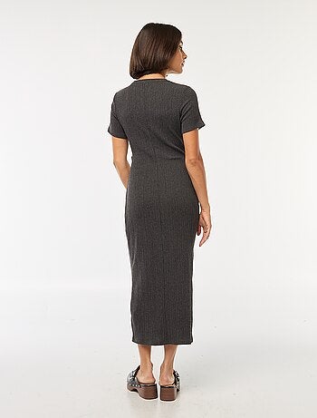 Robe longue twistée à la taille