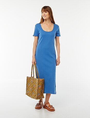 Robe midi à manches courtes avec fente