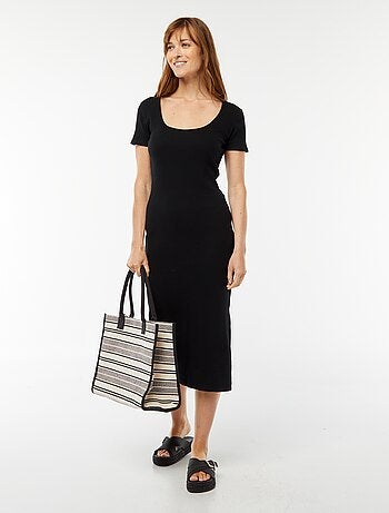 Robe midi à manches courtes avec fente
