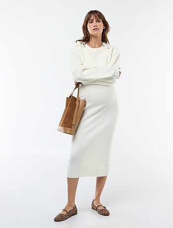 Robe midi côtelée + pull cropped de maternité