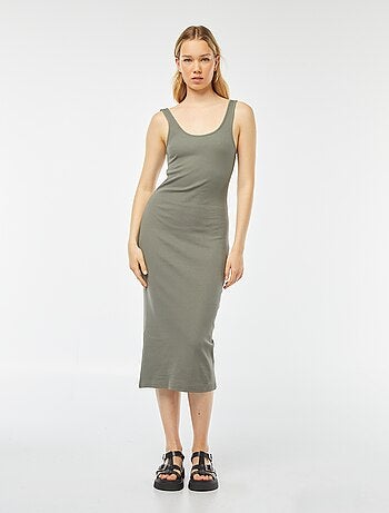 Robe midi côtelée sans manches