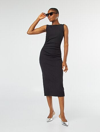 Robe midi froncée sans manches