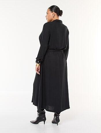 Robe midi imprimée ceinturée et pressionnée