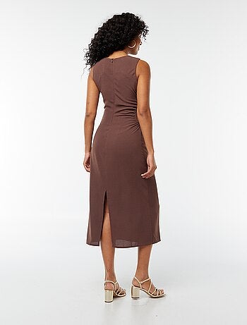 Robe midi sans manches ajourée sur le côté