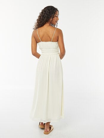 Robe midi smockée à fines bretelles