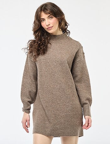 Robe pull avec boutons fantaisies