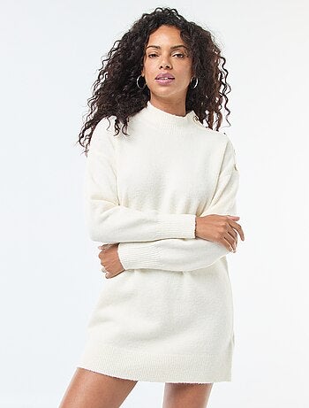 Robe pull avec boutons fantaisies