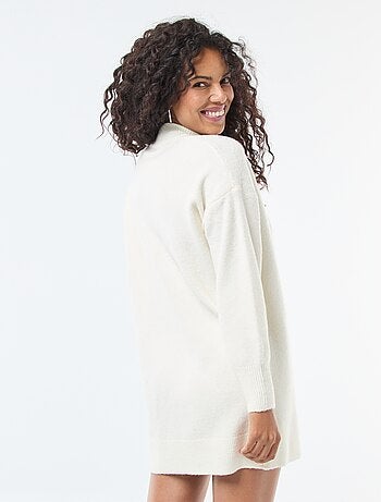 Robe pull avec boutons fantaisies