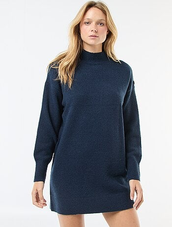 Robe pull avec boutons fantaisies