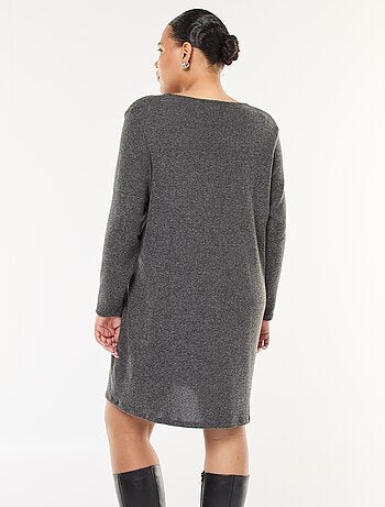 Robe pull coupe courte en maille lourde