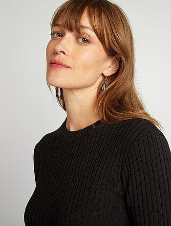 Robe pull courte ajustée