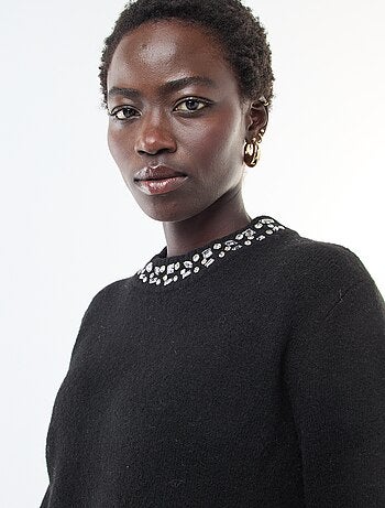 Robe pull courte avec col à strass