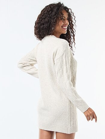 Robe pull courte en maille torsade