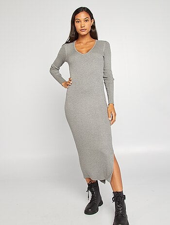 Robe pull moulante en maille côtelée