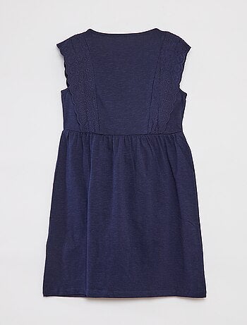 Robe sans manches avec broderies anglaises