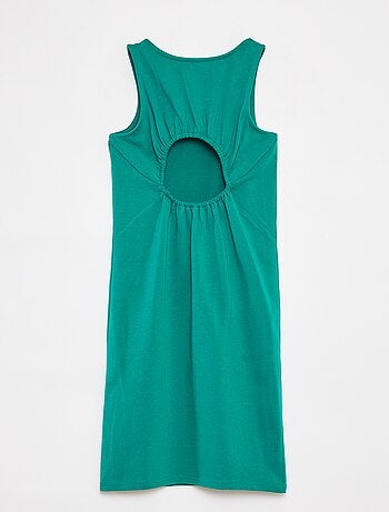Robe sans manches ouverte dans le dos