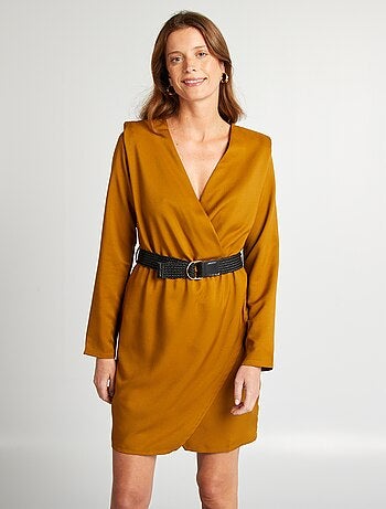 Robe satinée encolure cache-coeur