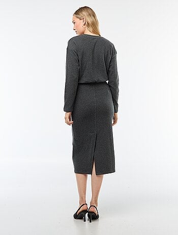 Robe unie coupe midi unie à manches longues