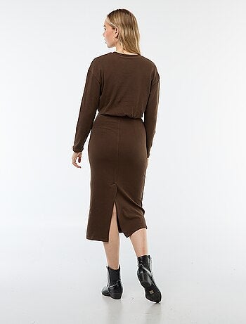 Robe unie coupe midi unie à manches longues