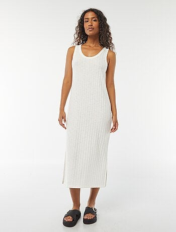 Robe unie sans manches