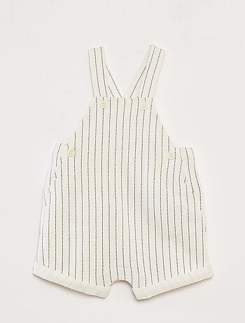 Salopette courte à bretelles croisées